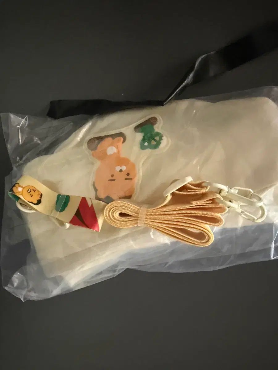カカオフレンズ ライアン エコバッグ アイボリー 未使用 出品