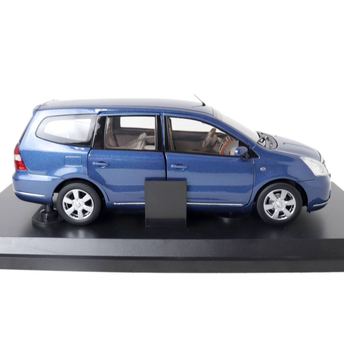 日産　GENISS 1/18 日産 GENISS ジェニス モデルカー ミニカー 1/18スケール ブルー 箱