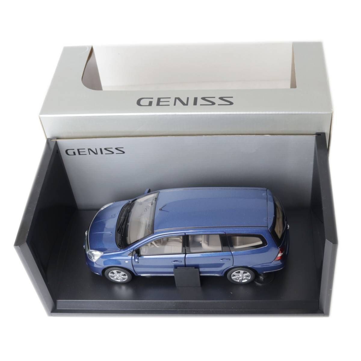 日産 GENISS ジェニス モデルカー ミニカー 1/18スケール ブルー 箱