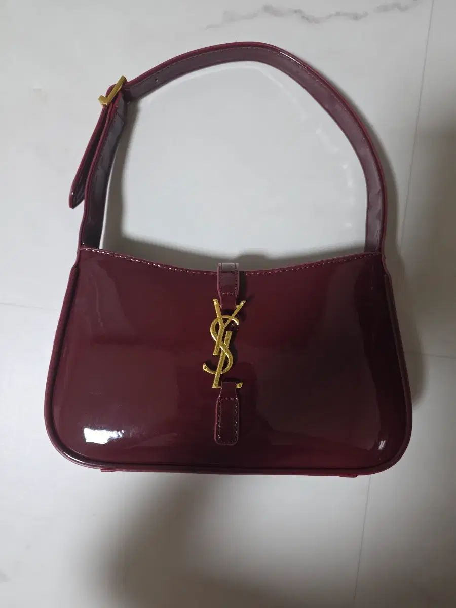 サンローラン HOBO BAG