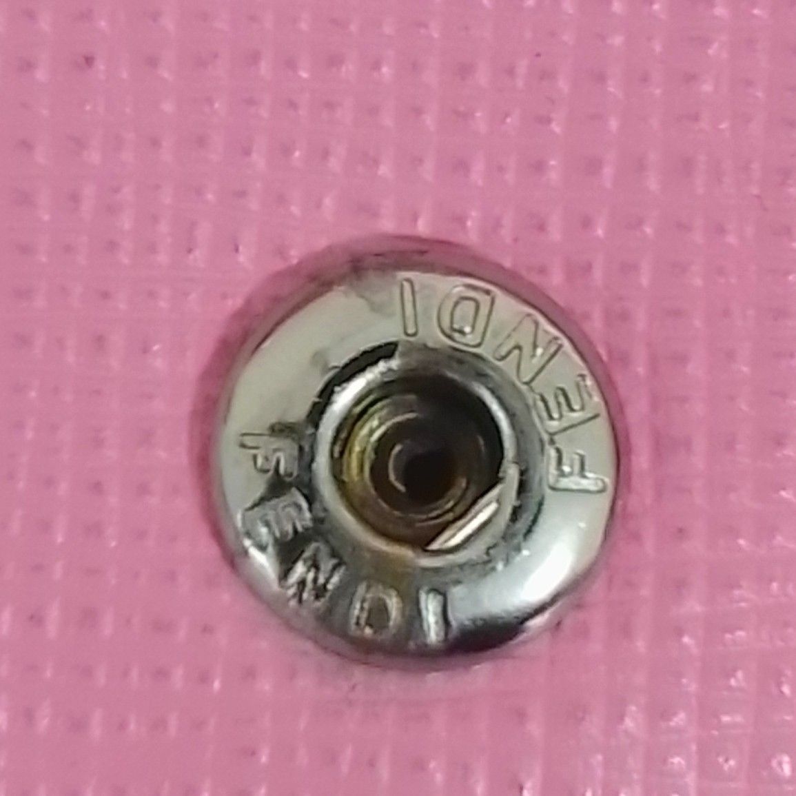 ARJ19 フェンディ 極美品 バグズ フラップ長財布 モンスター