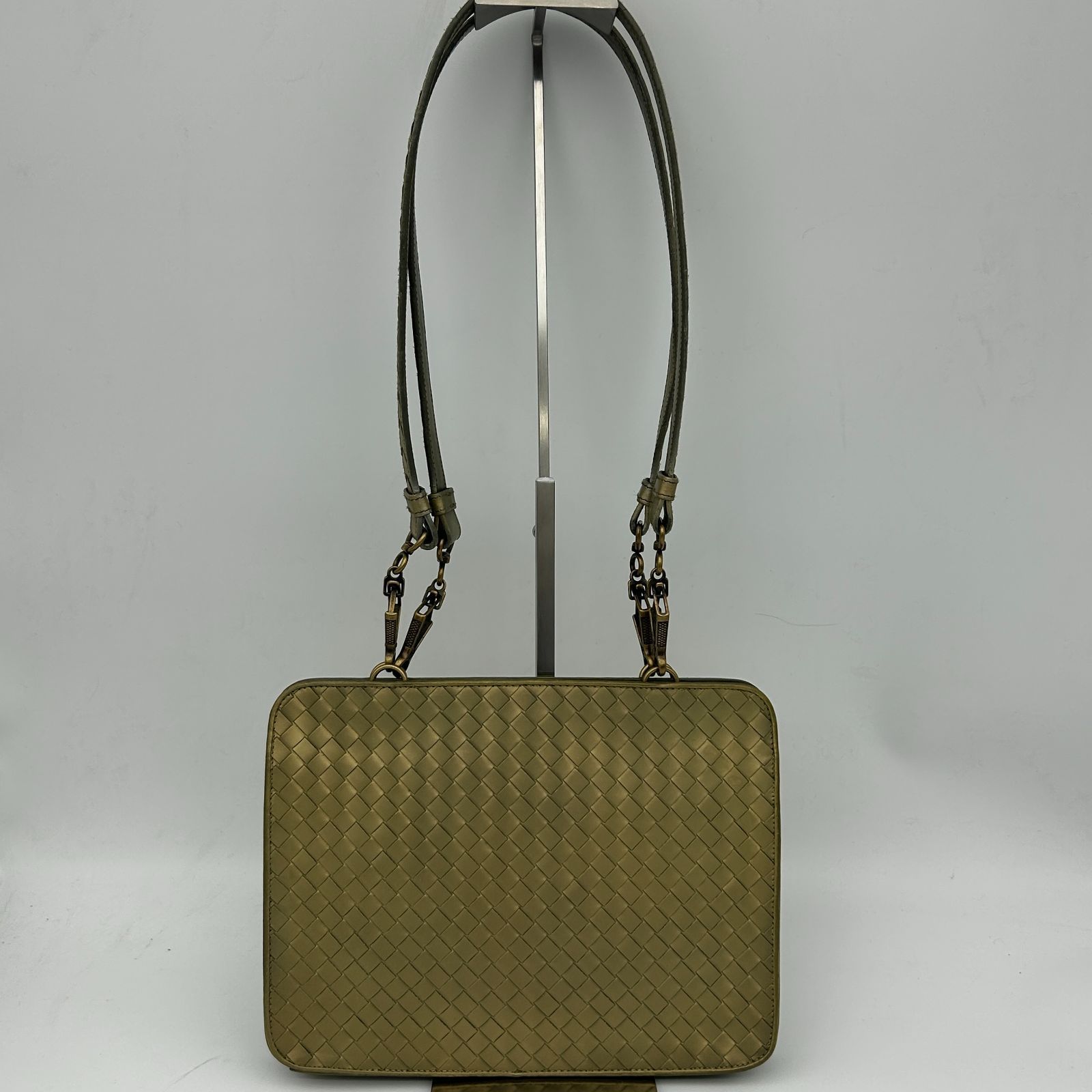 BOTTEGA VENETA （ボッテガヴェネタ） イントレチャート ショルダー