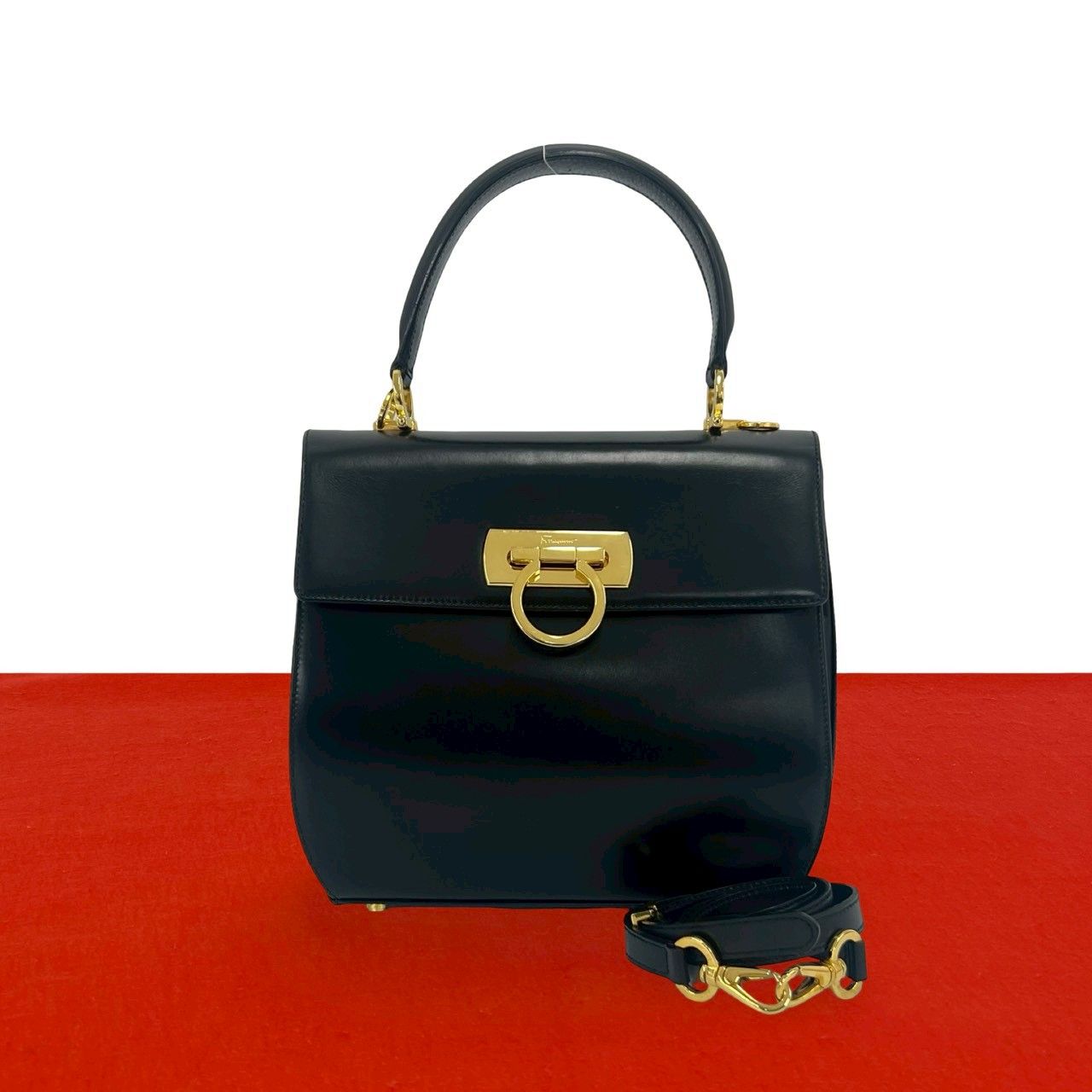 極 美品 Salvatore Ferragamo サルヴァトーレフェラガモ ガンチーニ