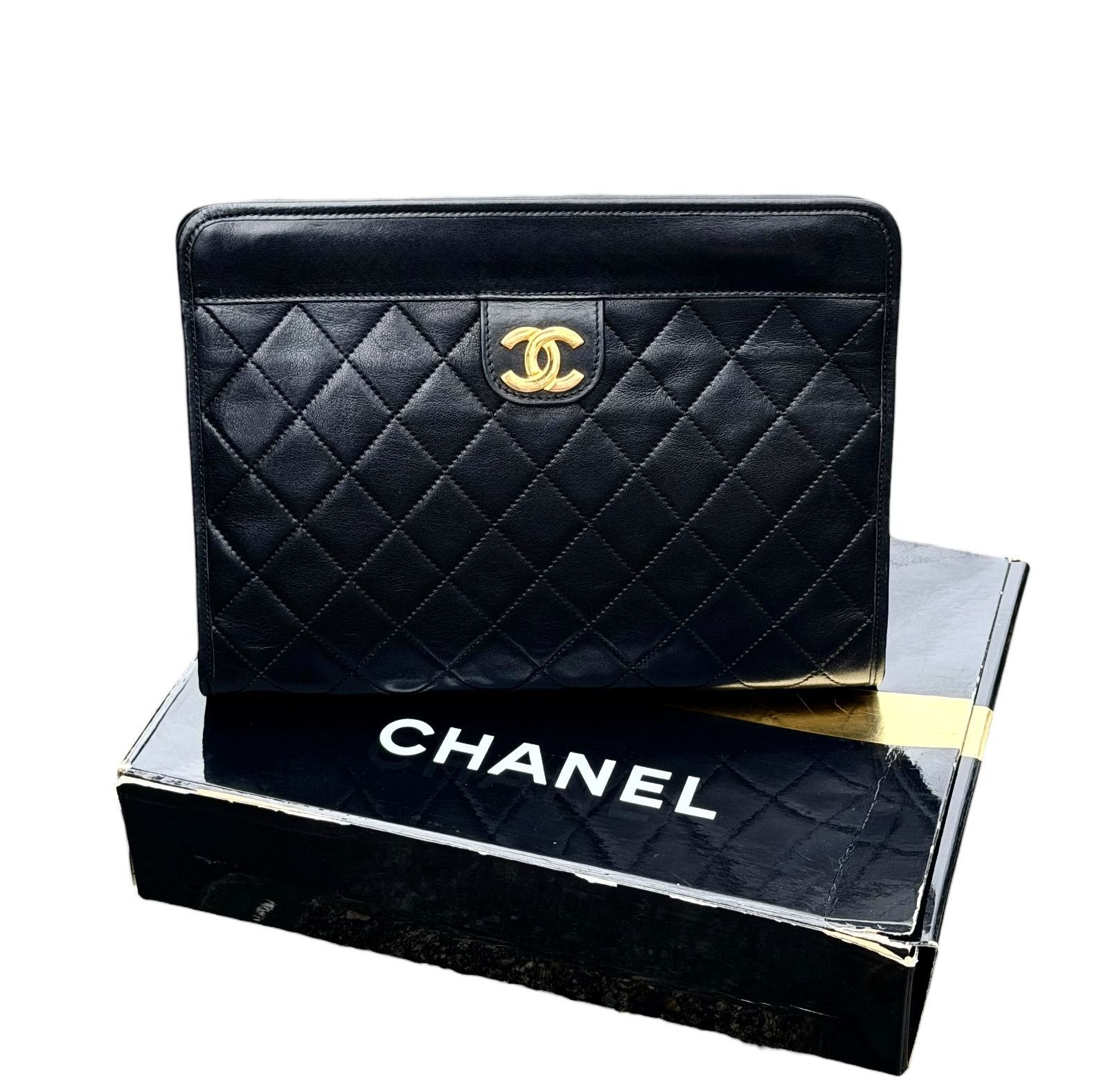 超美品◆本物シャネルCHANELヴィンテージラムキンココマークCCゴールド金具クラッチバッグセカンドバッグポーチ黒金ブラックユニセックス