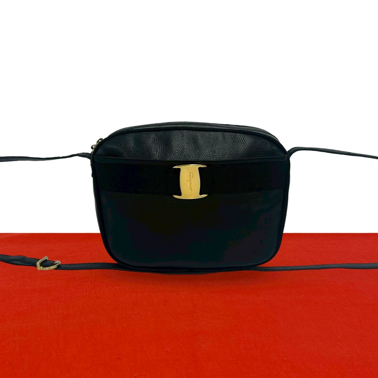 極 美品 Salvatore Ferragamo サルヴァトーレフェラガモ ヴァラリボン