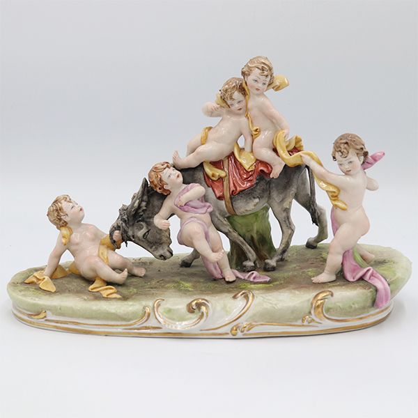 磁器フィギュア 馬と戯れる5人の天使 ブルーノ・メルリ イタリア製 カポディモンテ磁器【ww】【中古】5000006810000273