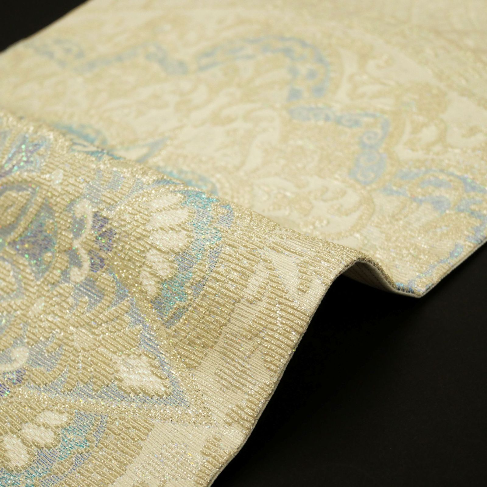 【新品・未仕立て】|正絹|金華山織|袋帯|桃源郷シリーズ|「オリエント華紋」|オフホワイト|ブルーが煌めく、エキゾチックな華紋。| 【新品・未仕立て】|正絹|金華山織|袋帯|桃源郷シリーズ|「オリエント華紋」|オフホワイト|ブルーが煌めく、エキゾチックな華紋。|