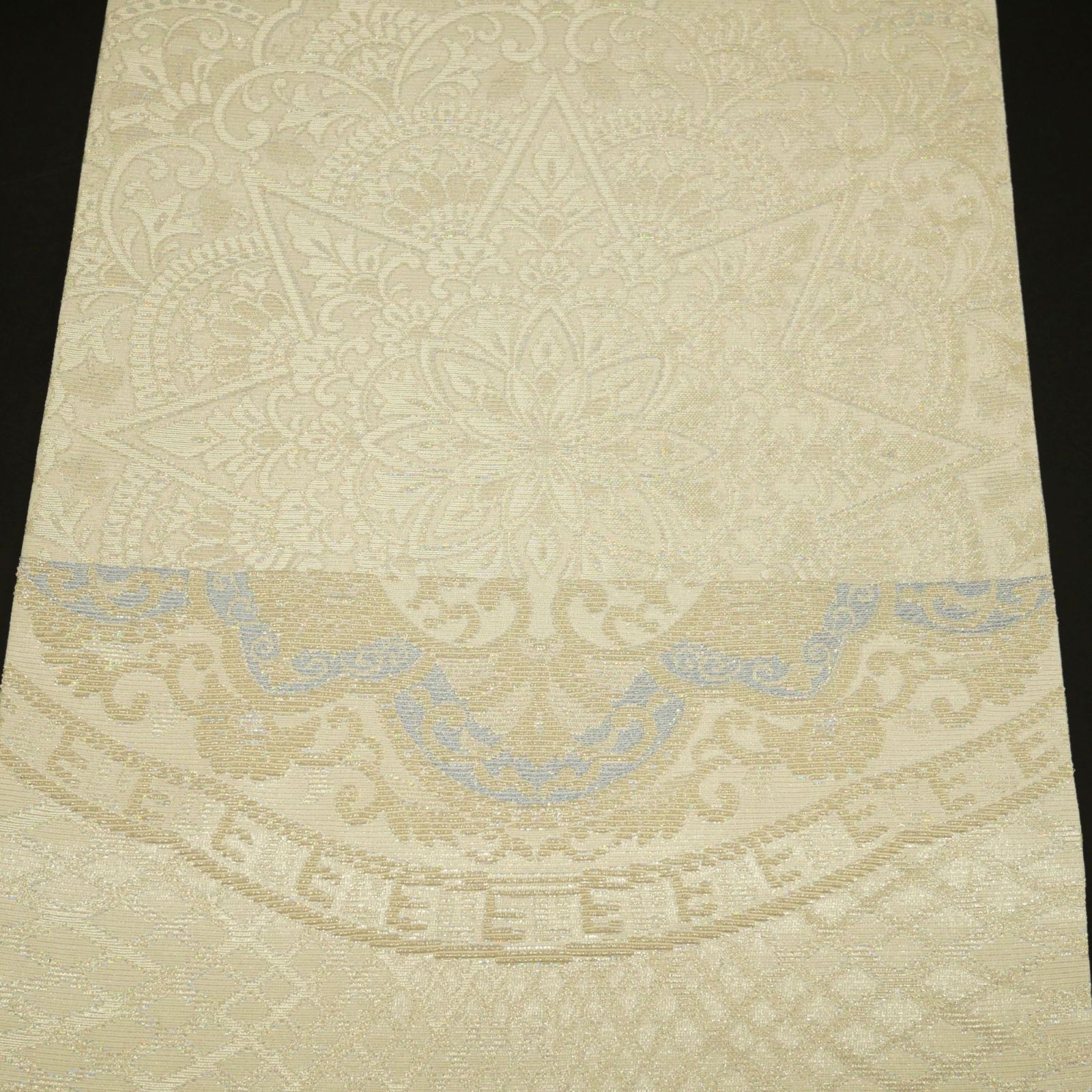 【新品・未仕立て】|正絹|金華山織|袋帯|桃源郷シリーズ|「オリエント華紋」|オフホワイト|ブルーが煌めく、エキゾチックな華紋。| 【新品・未仕立て】|正絹|金華山織|袋帯|桃源郷シリーズ|「オリエント華紋」|オフホワイト|ブルーが煌めく、エキゾチックな華紋。|