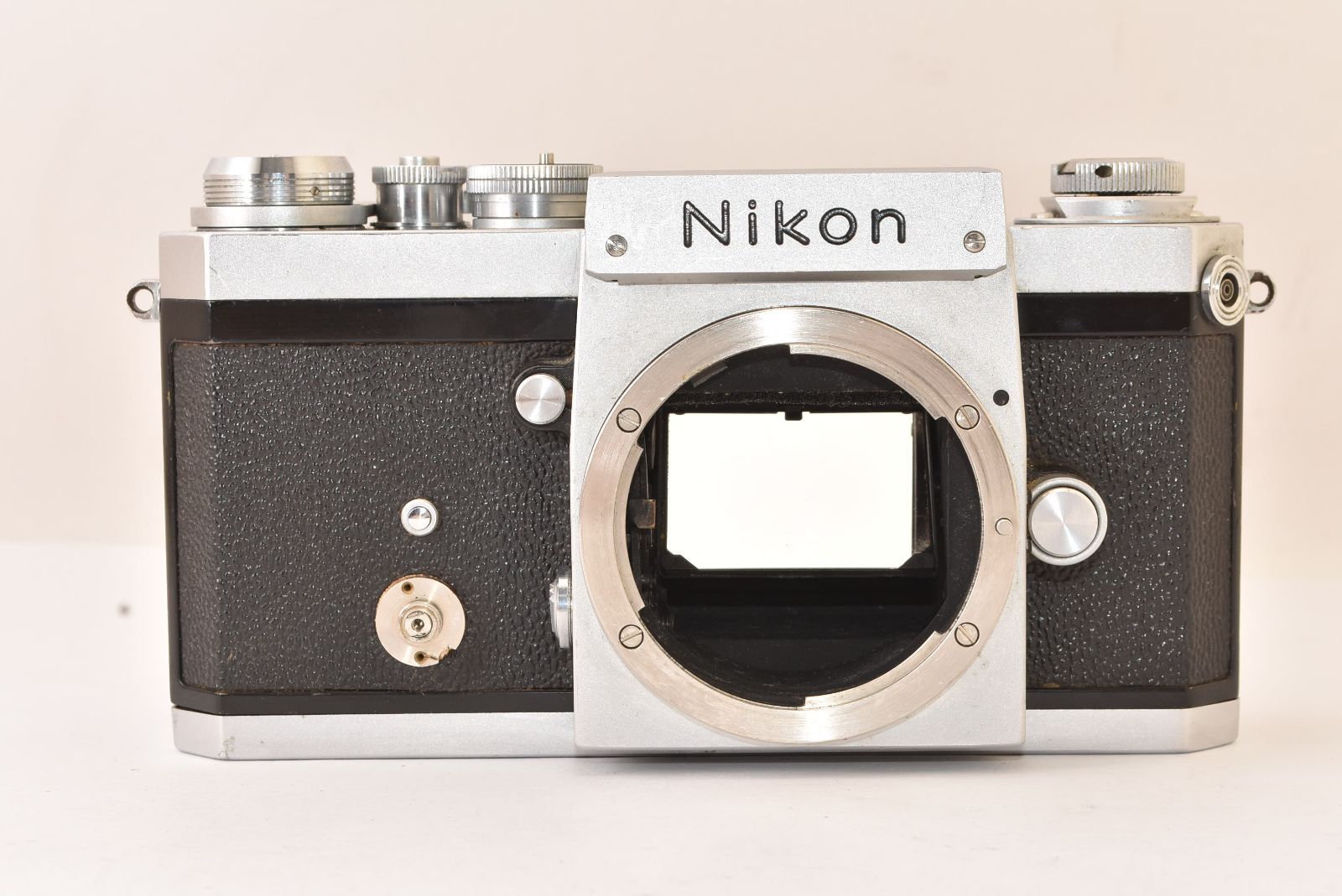 ☆ジャンク品☆ Nikon ニコン F ボディ シルバー ファインダーなし