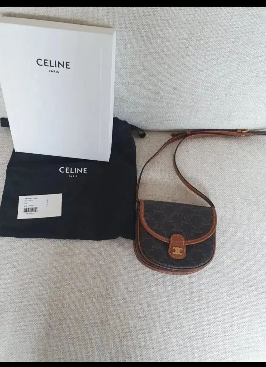 Celine セリーヌ ミニ ベサチェ