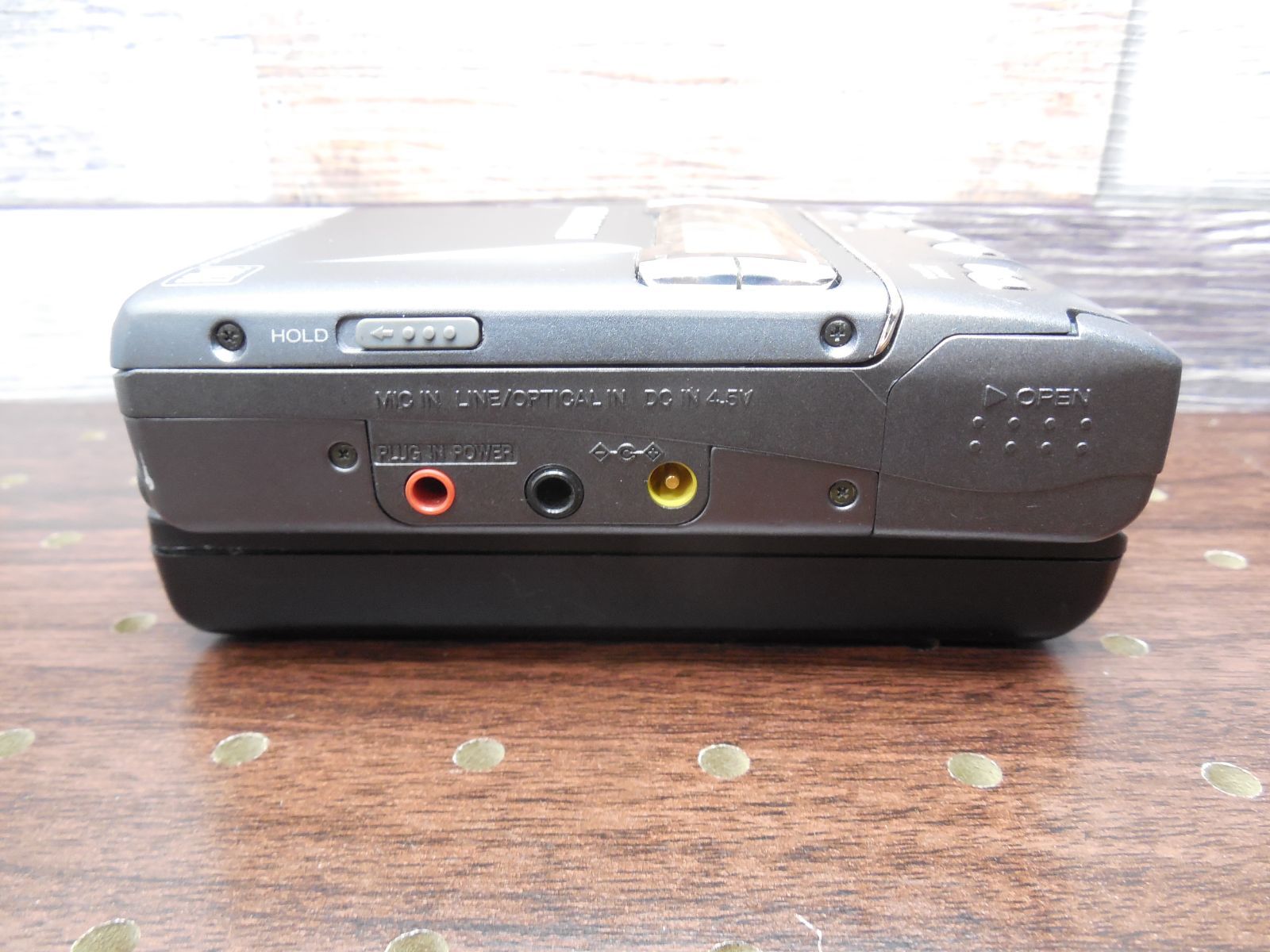KENWOODケンウッドMDレコーダー DMC-E7R 動作確認済　中古良品 R2378】KENWOOD DMC-E7R ポータブルMDレコーダー ジャンク - メルカリ