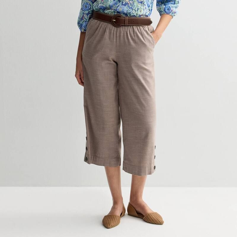 クロフト＆バロー レディース ボトムス カジュアルパンツ プチ キャップ リネン Petite Croft Barrow Button Hem Pull On Linen Capri Pants Bardan Brown ブラウン