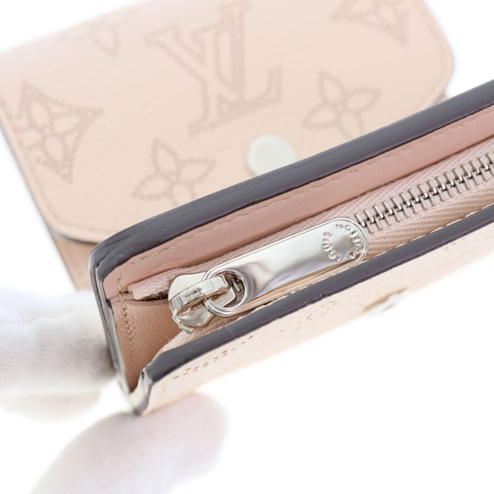 【中古】LOUIS VUITTON ルイヴィトン M80902 ポルトフォイユ・イリスXS マヒナ レザー 三つ折り財布 レディース メンズ 財布 マグノリア ピンクベージュ ブランド