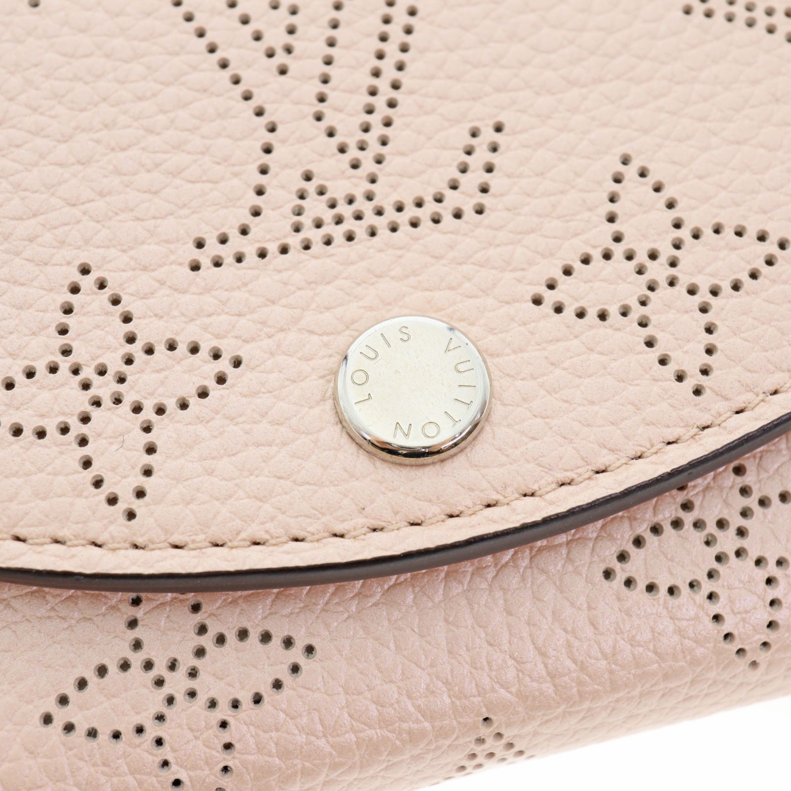 【中古】LOUIS VUITTON ルイヴィトン M80902 ポルトフォイユ・イリスXS マヒナ レザー 三つ折り財布 レディース メンズ 財布 マグノリア ピンクベージュ ブランド