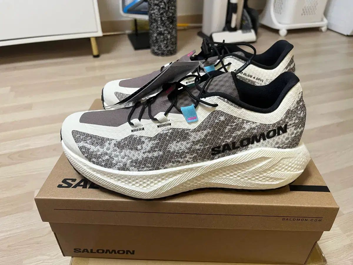 サロモン エアログラインド4 グラベル 275 新品