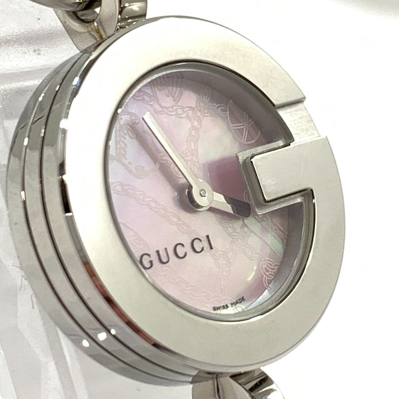 【極美品!! 付属品完備!!】GUCCI グッチ ブレスウォッチ Gチャーム 107 ピンクシェル文字盤 クォーツ SS 11162296 レディース 腕時計 ブランド時計 【極美品!! 付属品完備!!】GUCCI グッチ ブレスウォッチ Gチャーム 107 ピンクシェル文字盤 クォーツ SS 11162296 レディース 腕時計 ブランド時計