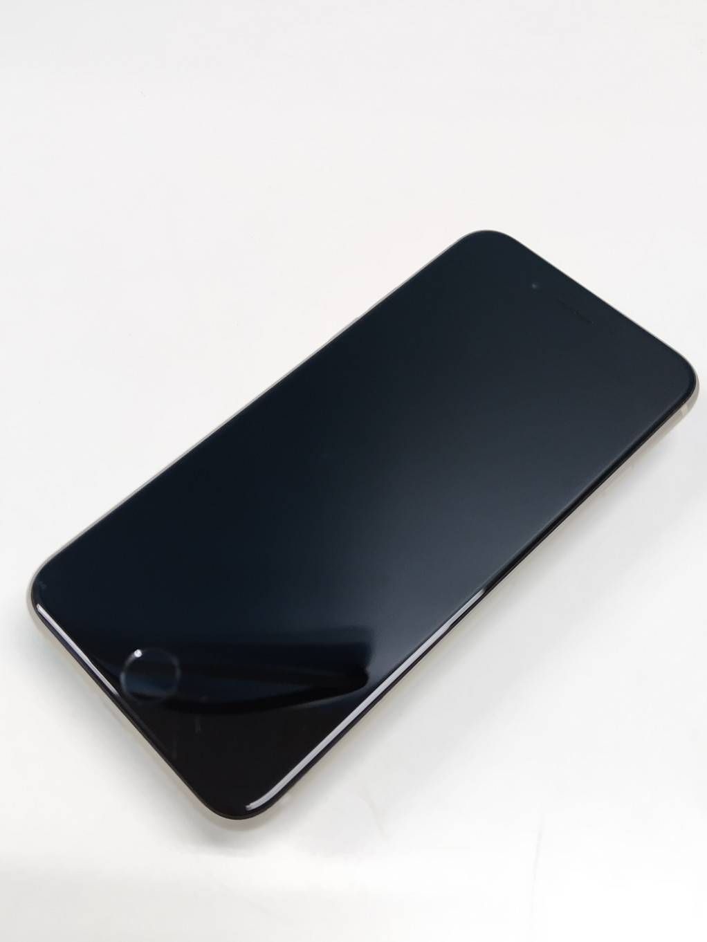 【SIMフリー】iPhone SE 第3世代/64GB/A2782〈MMYD3J/A〉 【SIMフリー】iPhone SE 第3世代/64GB/A2782〈MMYD3J/A〉