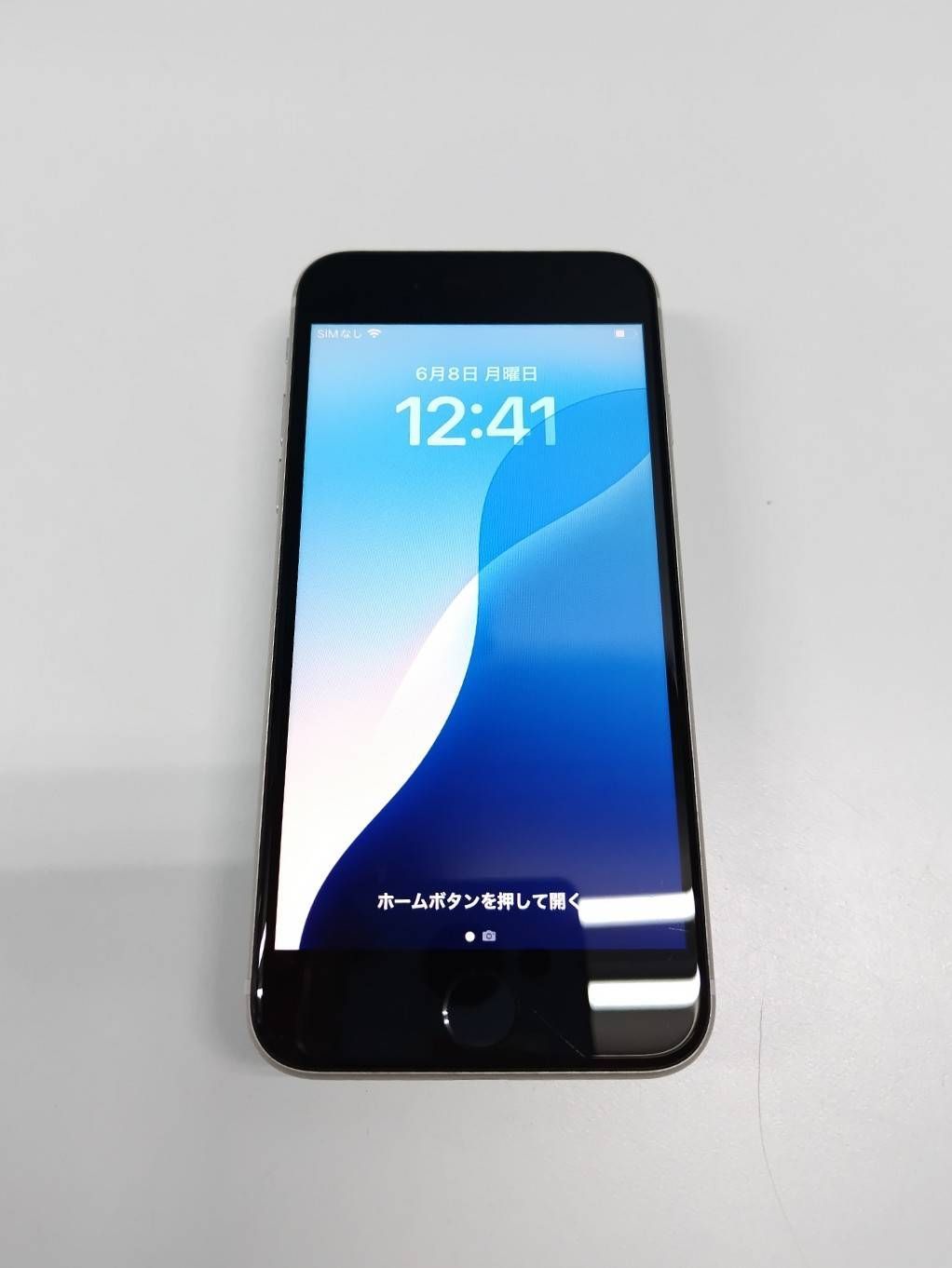 【SIMフリー】iPhone SE 第3世代/64GB/A2782〈MMYD3J/A〉