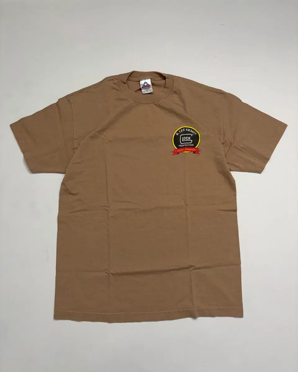 00s Glock Tee (ベージュ)