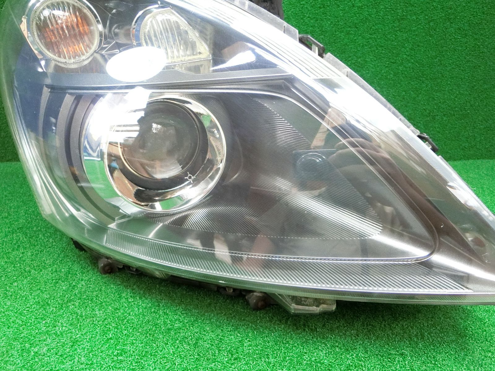 [16198] 送料無料 スズキ スイフト ZC72S 右 ヘッドライト HID STANLEY P9120 研磨済 破損なし