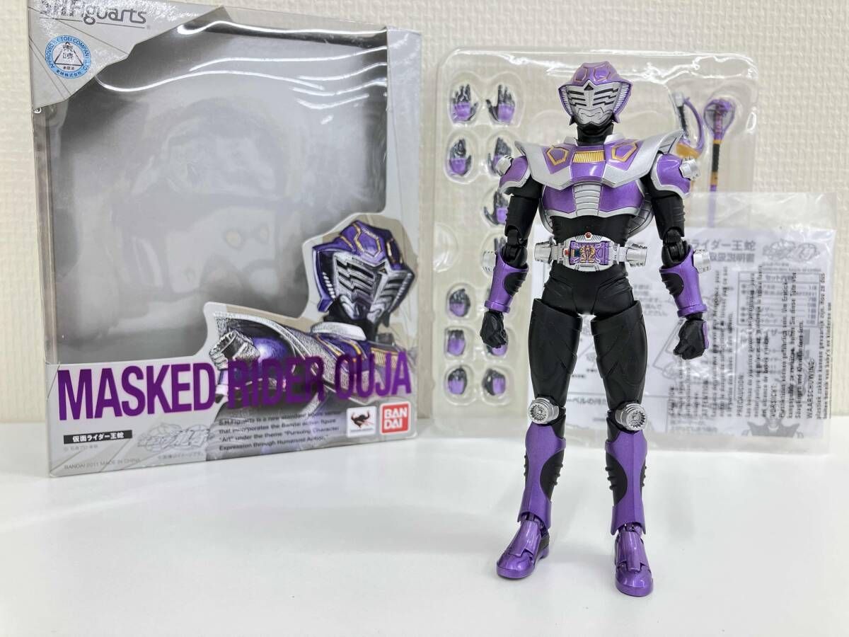 S.H.Figuarts 仮面ライダｰ王蛇 仮面ライダｰ龍騎