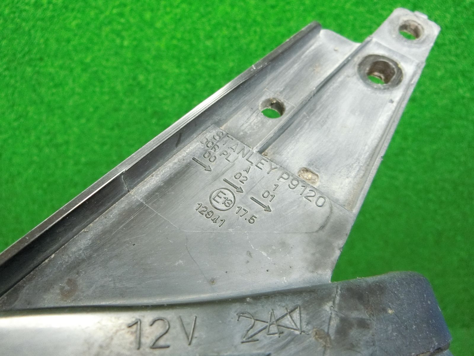 [16199] 送料無料 スズキ スイフト ZC72S 左 ヘッドライト HID STANLEY P9120 研磨済 破損なし