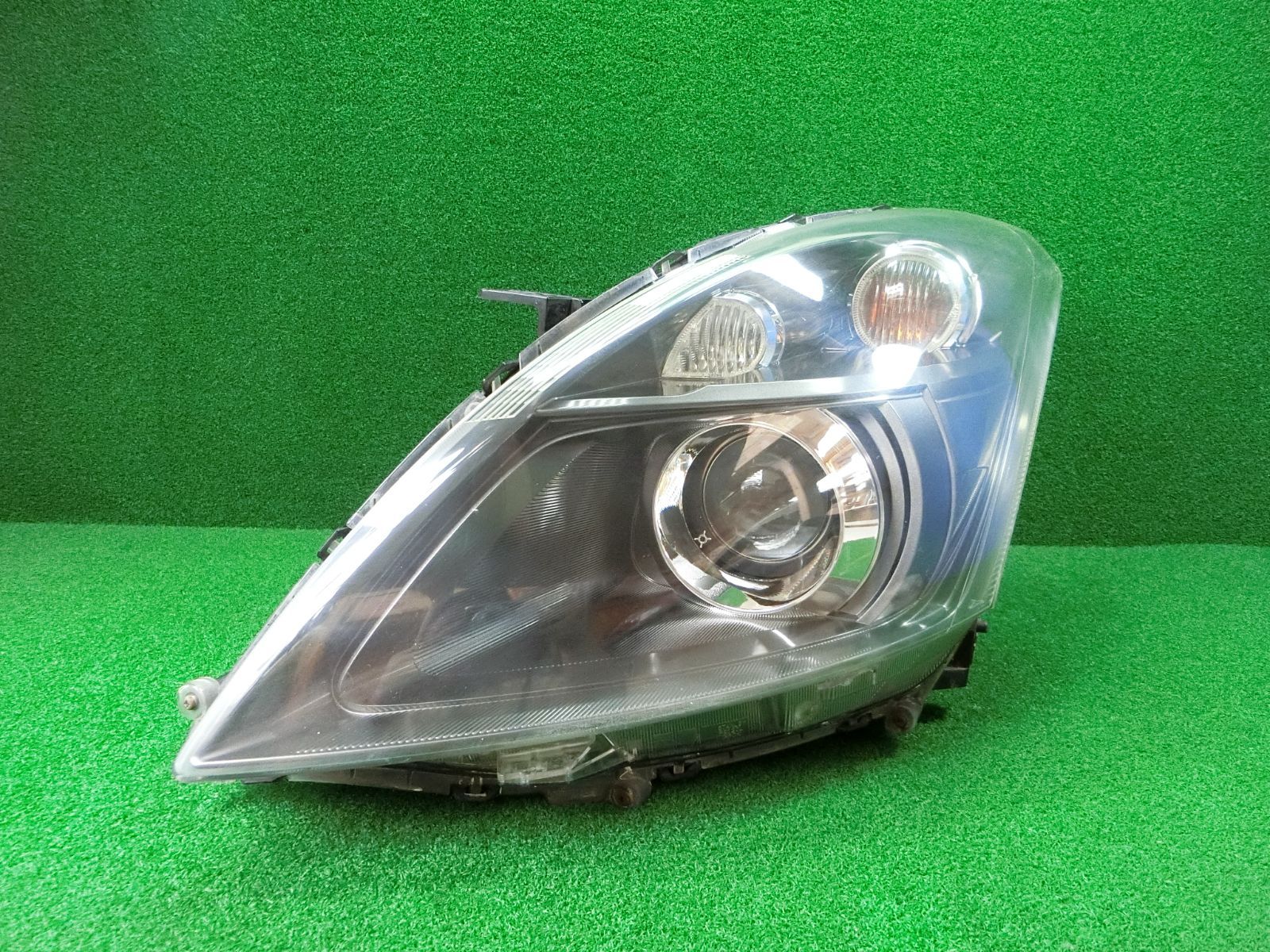 [16199] 送料無料 スズキ スイフト ZC72S 左 ヘッドライト HID STANLEY P9120 研磨済 破損なし