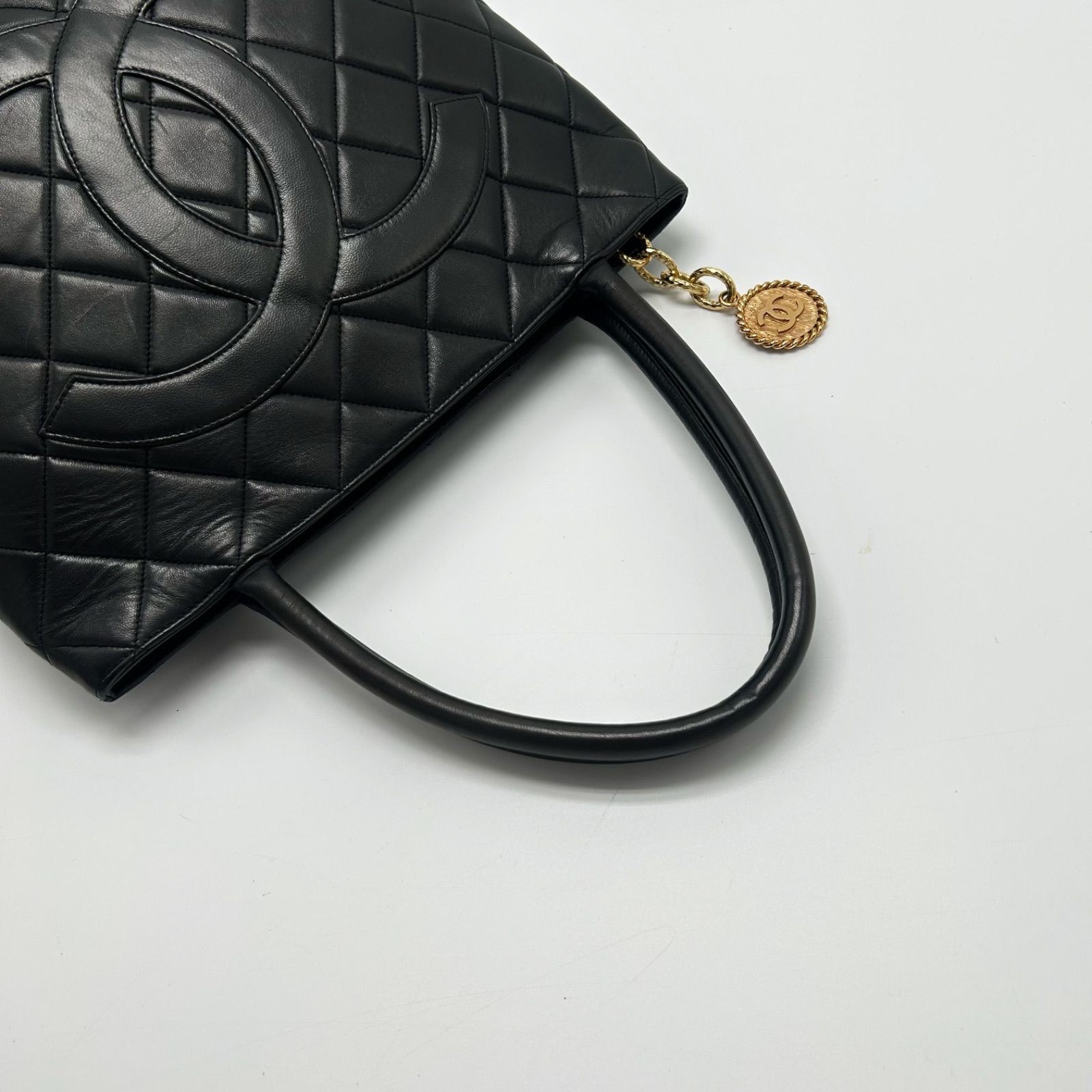 美品 CHANEL シャネル 復刻トート ラムスキン ココマーク ハンドバッグ