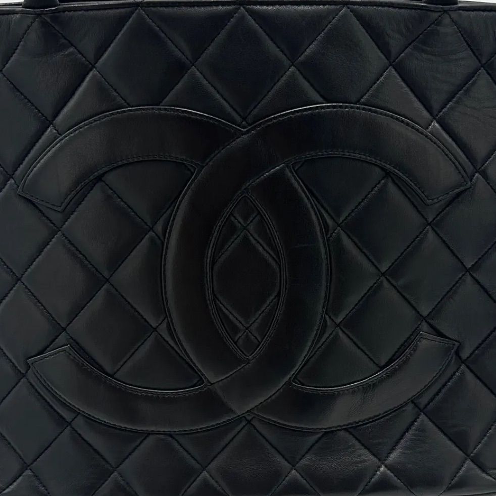 美品 CHANEL シャネル 復刻トート ラムスキン ココマーク ハンドバッグ 肩掛け チャーム ゴールド金具 シール有 レザー ブラック メンズ レディース ユニセックス 美品 CHANEL シャネル 復刻トート ラムスキン ココマーク ハンドバッグ 肩掛け チャーム ゴールド金具 シール有 レザー ブラック メンズ レディース ユニセックス