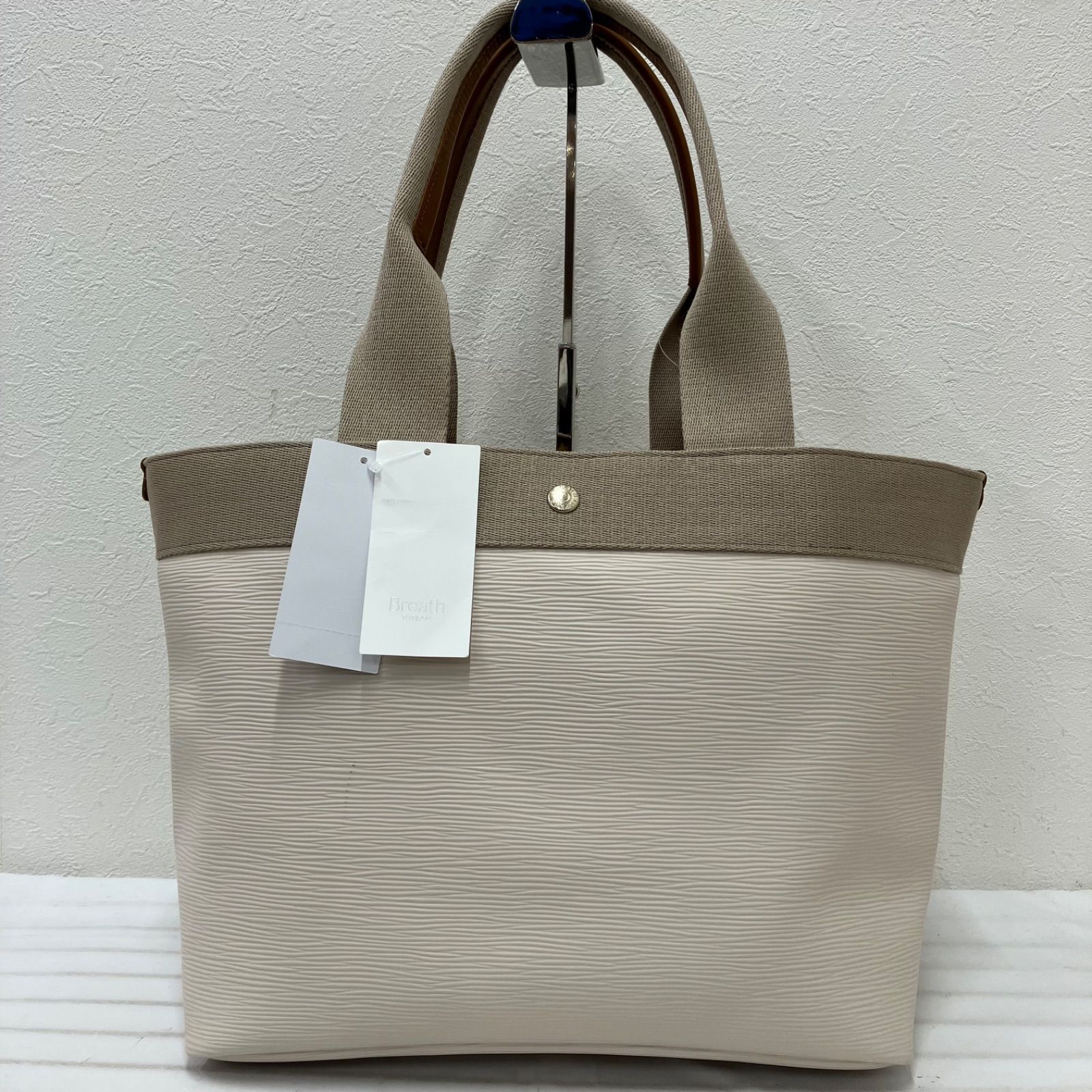 Y4562　【タグ付き】　Breath TOPKAPI　トプカピ　リプルネオレザートートバッグ　トートバッグ　ライトベージュ　ベージュ　レディース　大きめ　通勤　通学　仕事用バッグ　普段使い　ポケット多数