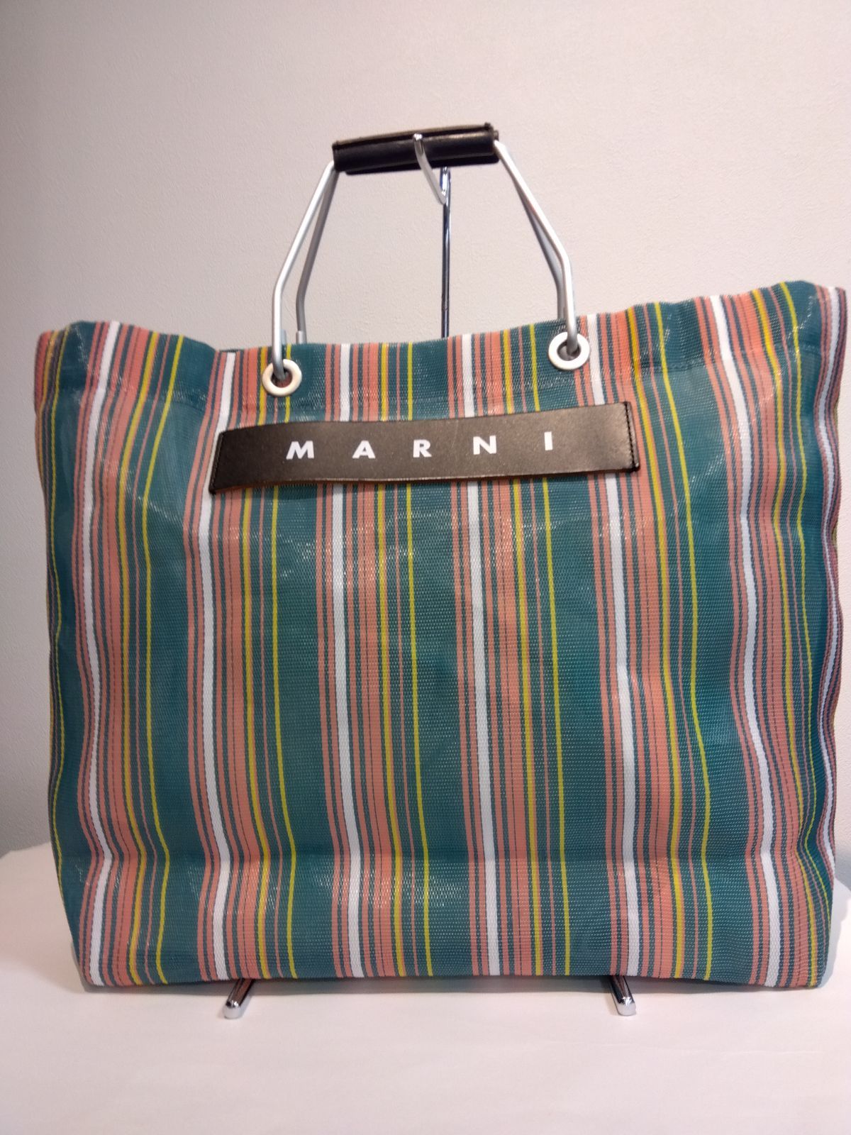 M19 マルニ　MARNI バック　ストライプ　フラワーカフェ　A4