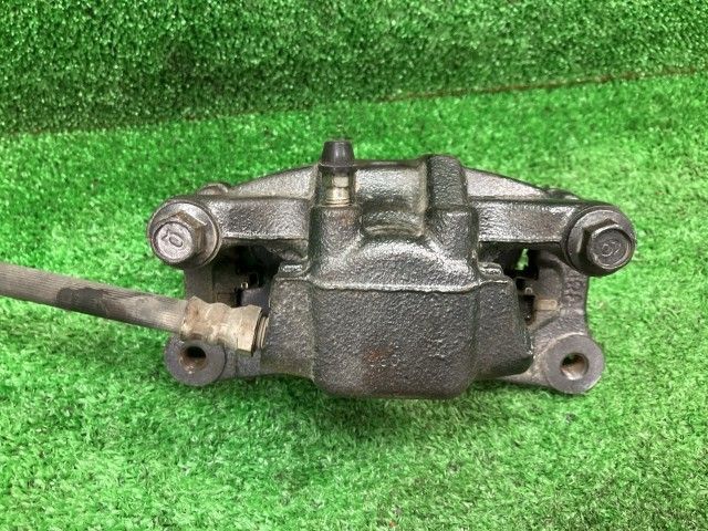 デリカD5 CV5W 右リアキャリパー G ナビパッケージ 4WD 8人 MN116310 
