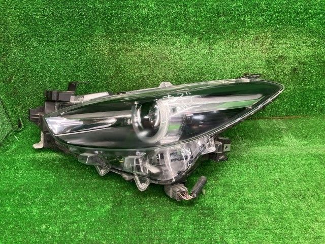 アクセラ BM2AS 左ヘッドランプ・ヘッドライト 22XD プロアクティブ スタンレー W3633 B63E-51-041G 41W