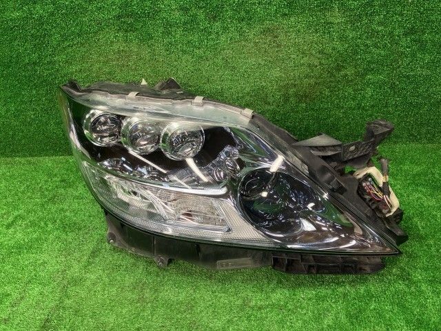 レクサス LS UVF45 右ヘッドランプ・ヘッドライト LS600H Iパッケージ コイト 50-110 81110-50590 214