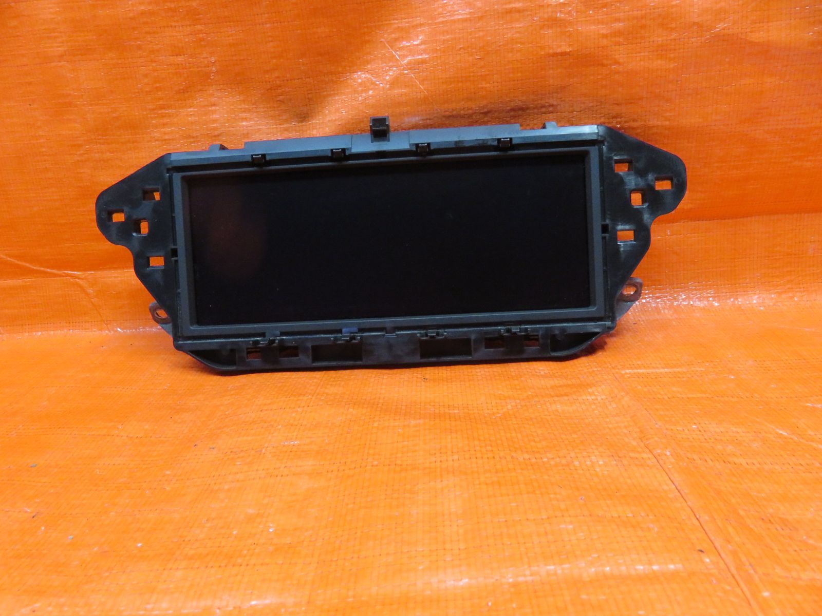 LF456* 動作OK BMW DBA-VM20 E84/X1 8.8インチ マルチモニター ディスプレイパネル ナビモニター /純正 2382802-01　※傷少