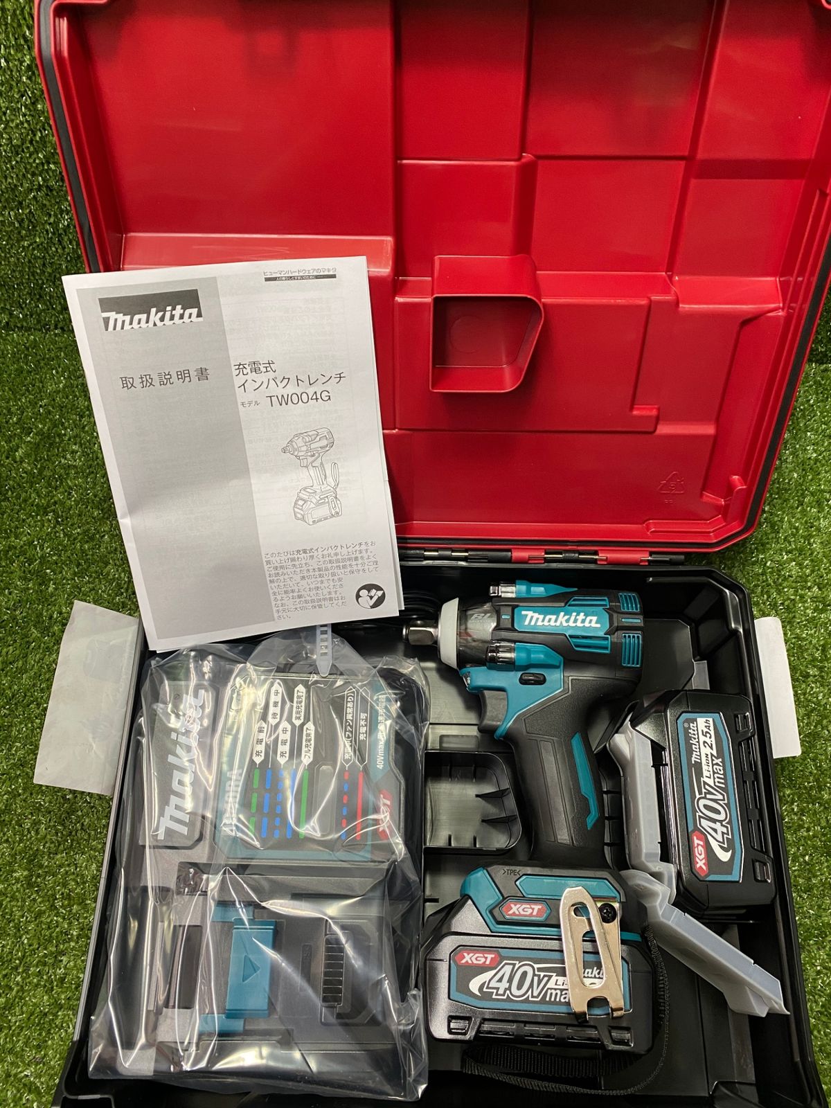 【未使用品】【0902】★makita(マキタ) 40v充電式インパクトレンチ (2.5Ahバッテリx2/充電器/ケース) TW004GRDX　IT7OD2YSDU8C