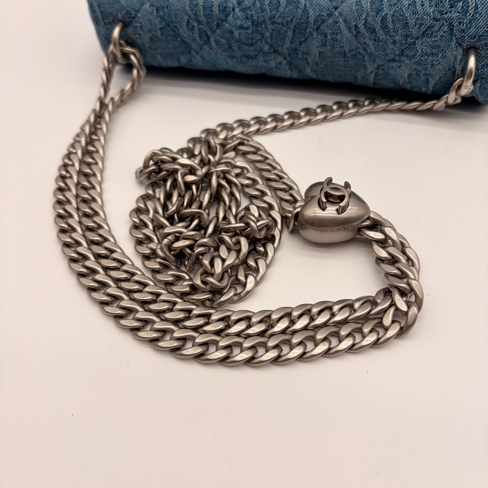 極美品✨CHANEL シャネル ショルダーバッグ ミニマトラッセ デニム