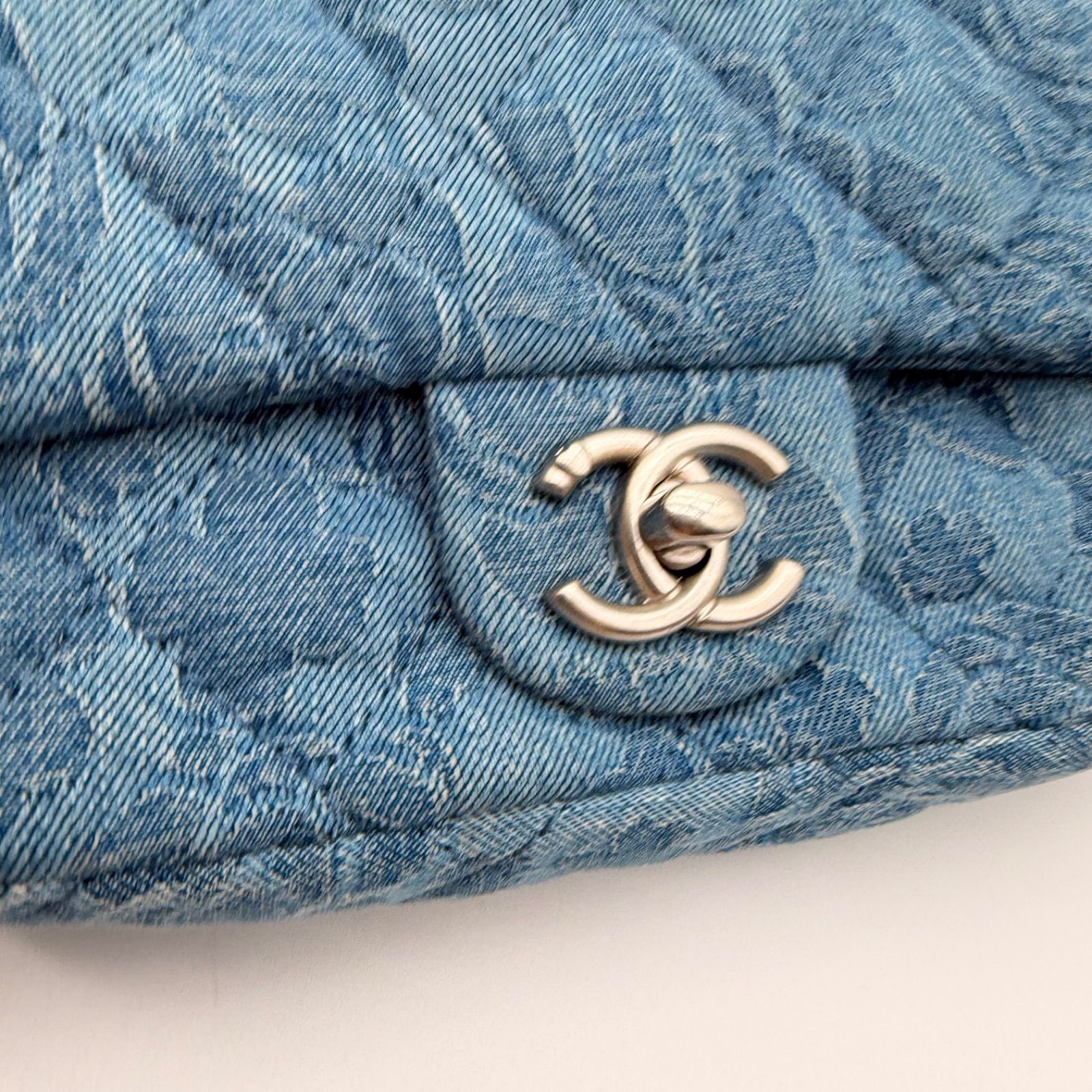 極美品✨CHANEL シャネル ショルダーバッグ ミニマトラッセ デニム