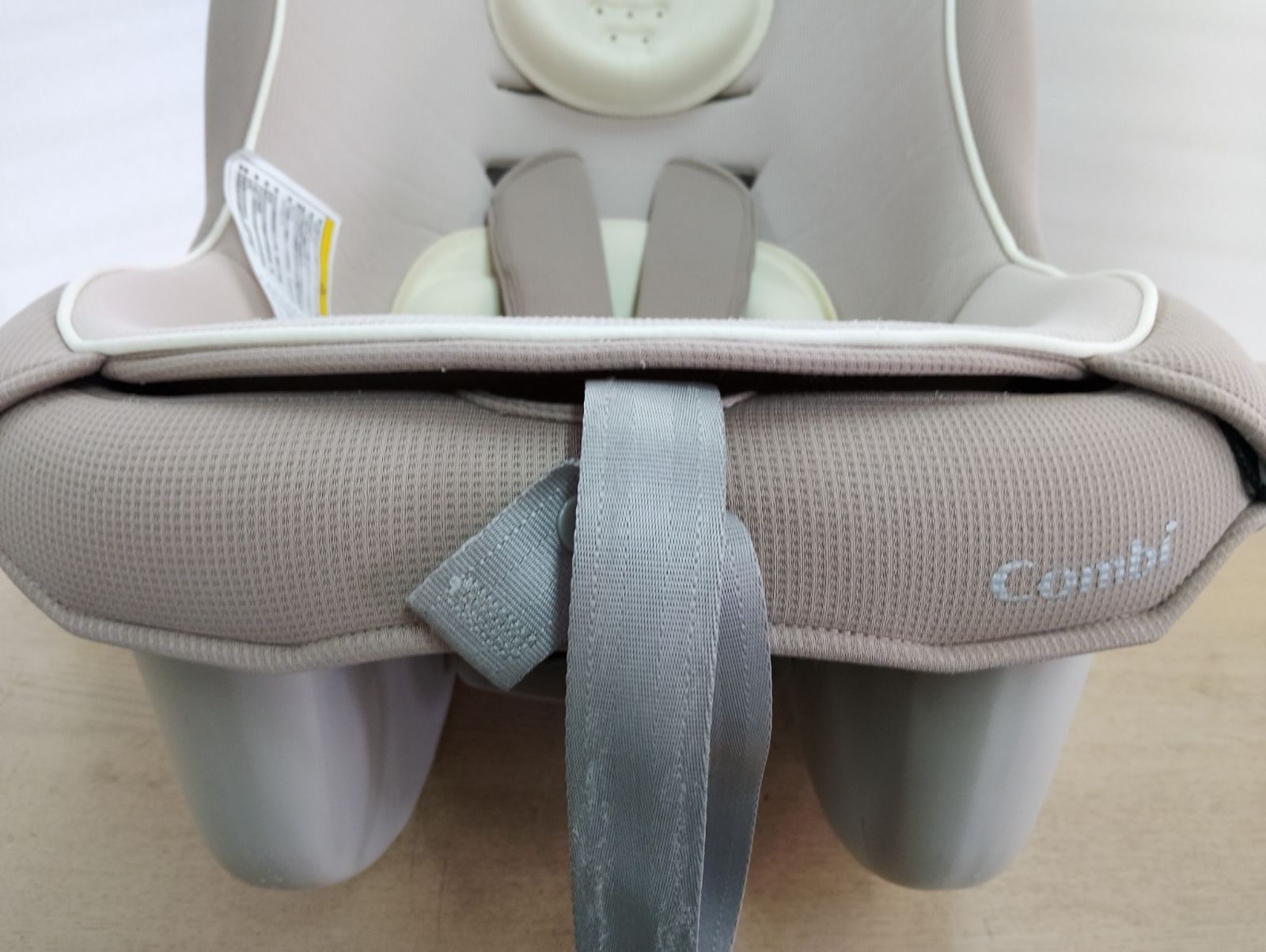 中古・美品・除菌クリーニング済】Combi（コンビ） チャイルドシート