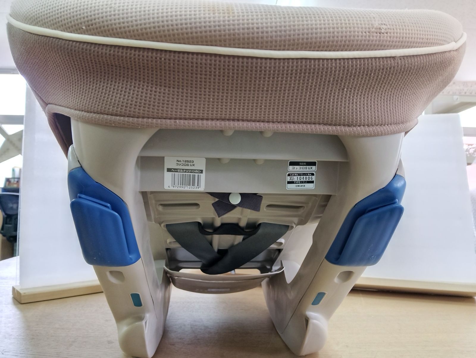 中古・美品・除菌クリーニング済】Combi（コンビ） チャイルドシート