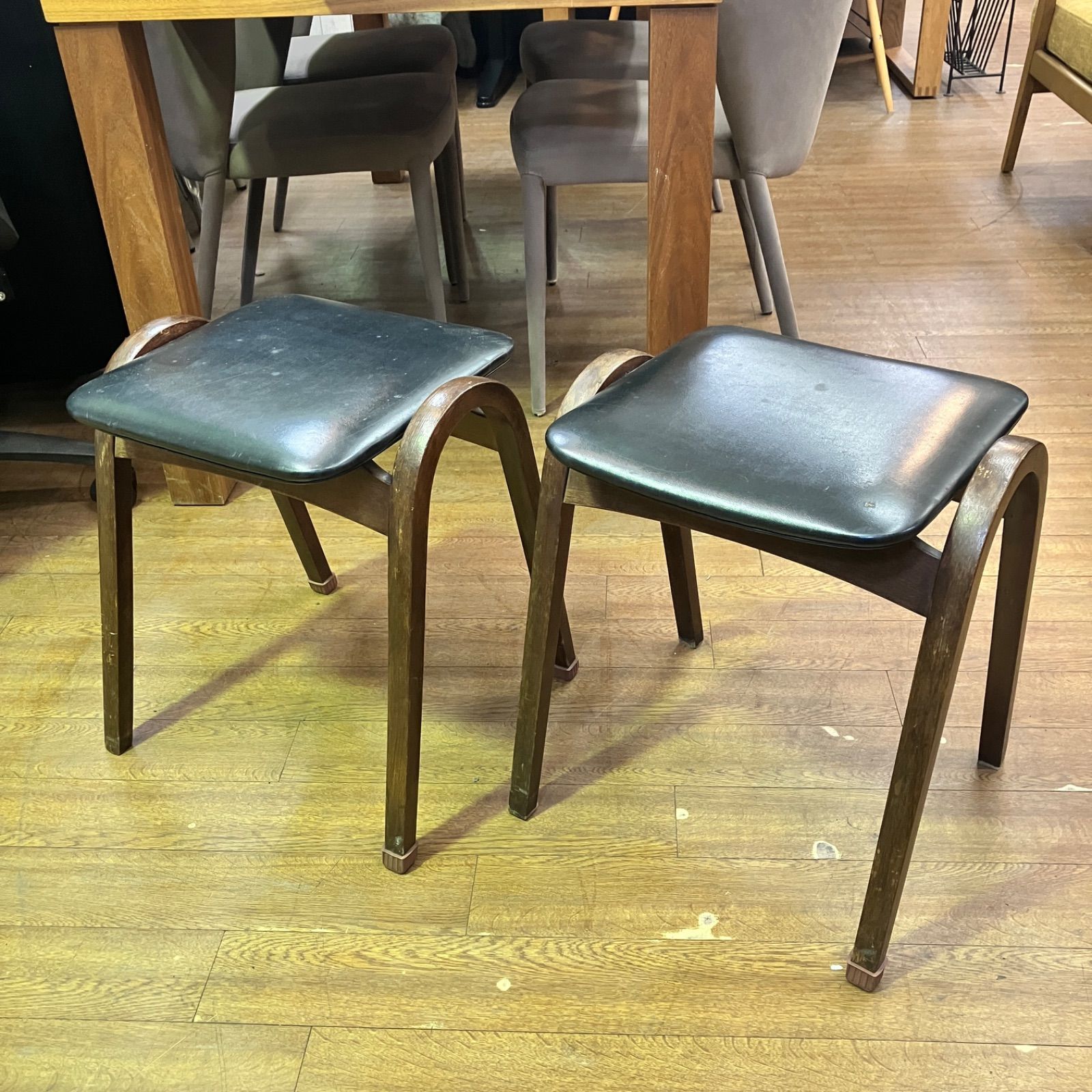 秋田木工 スタッキングスツール 2脚セット 湘南台店 - メルカリ
