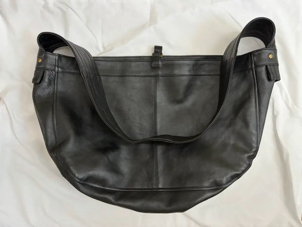 CCU 25fw ニュースペーパーバッグ L