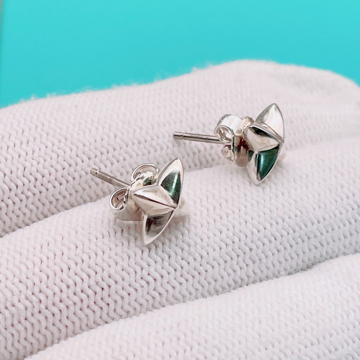 ◇ティファニー◇新品仕上済 Tiffany&Co. シリウススター ピアス Ag925