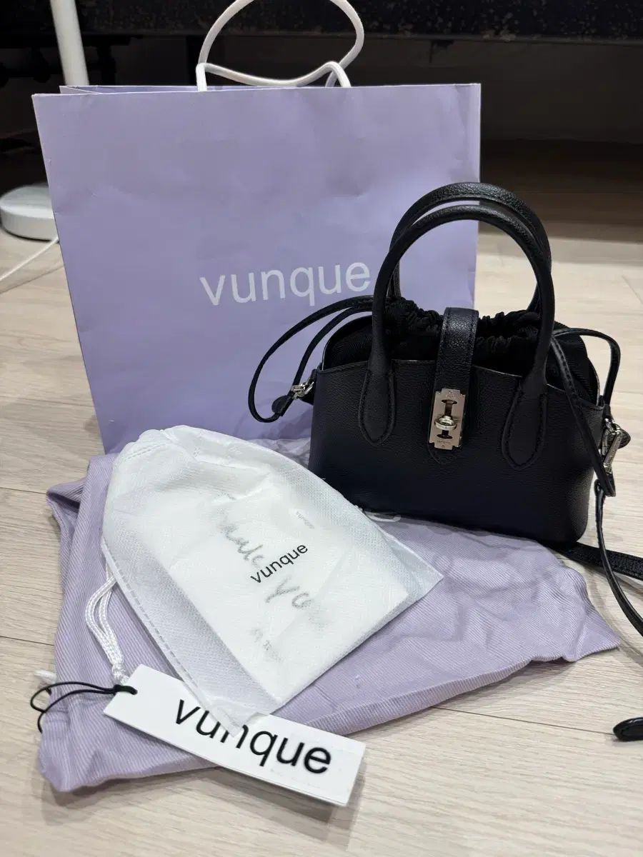 vunque トーク ハーミット スモール ブラック