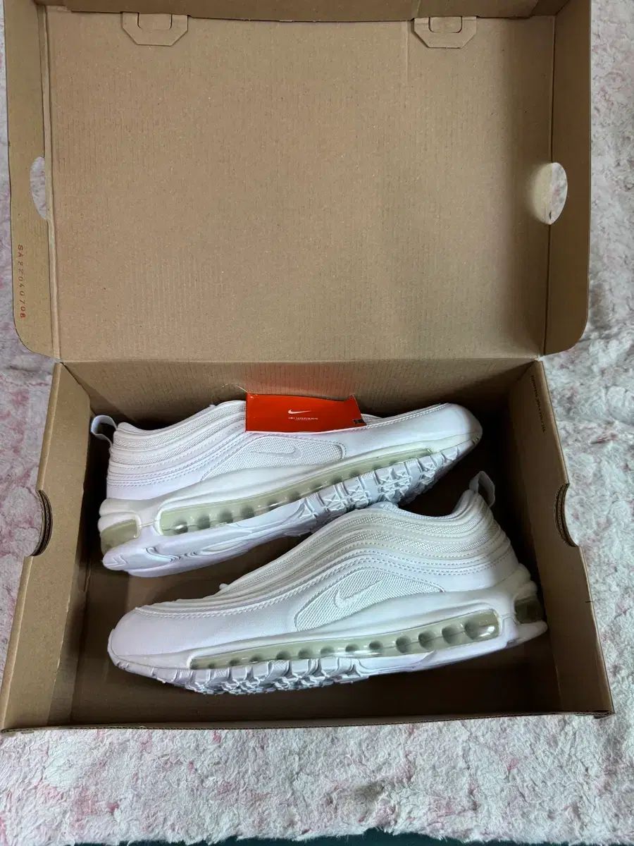 NIKE エアマックス97 白 285 NIKE コリア 公式ホームページ 新 商品