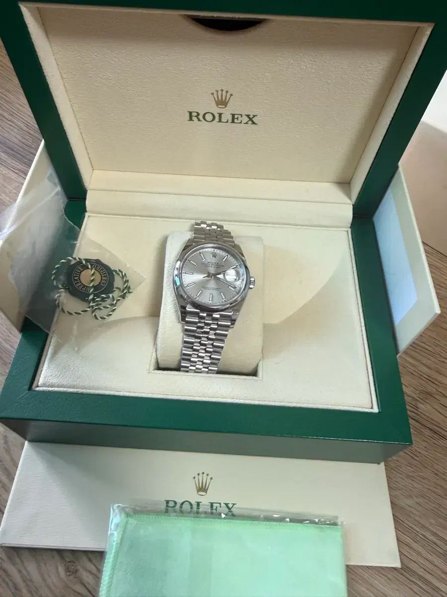 ROLEX ロレックス デイトジャスト 36mm オイスター 白 126200