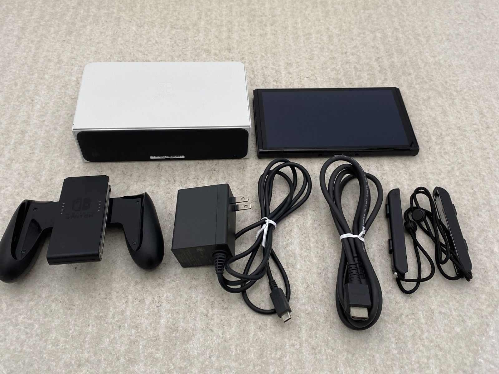 Nintendo Switch ニンテンドースイッチ有機EL 本体（ジョイコンなし