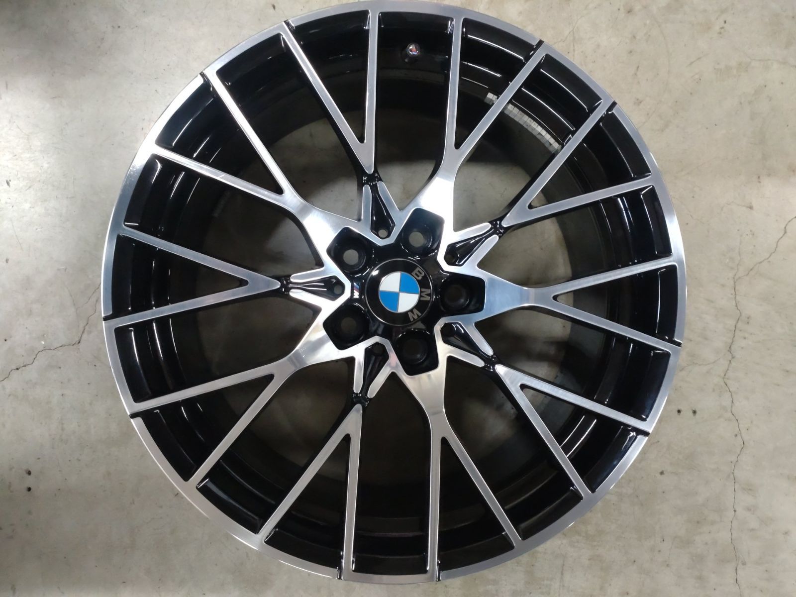 【1本のみ】BMW　M2　コンペティション　Yスポーク　純正 19インチ 9J +28 5穴 120-5H 　中古1本