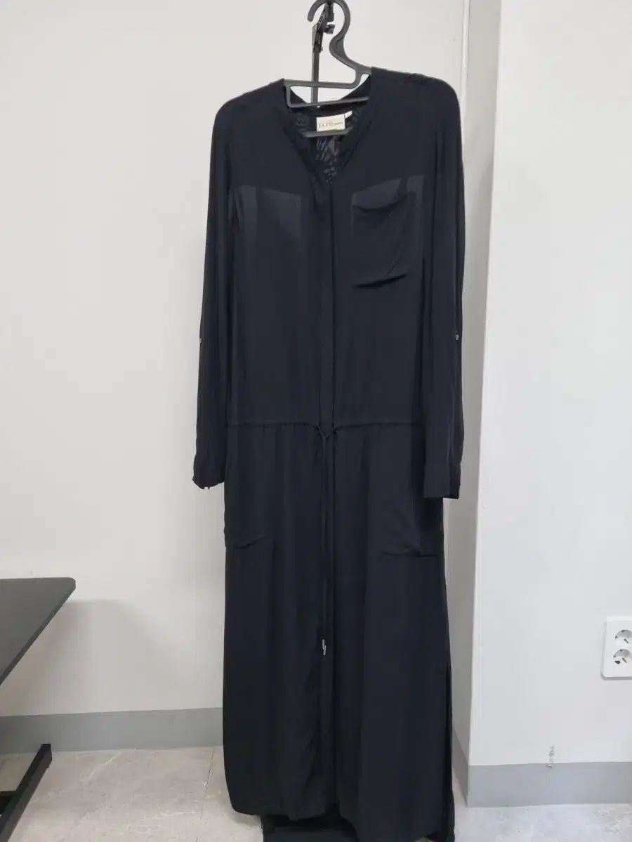 ピュアDKNY ブラック ロング ONE PIECE