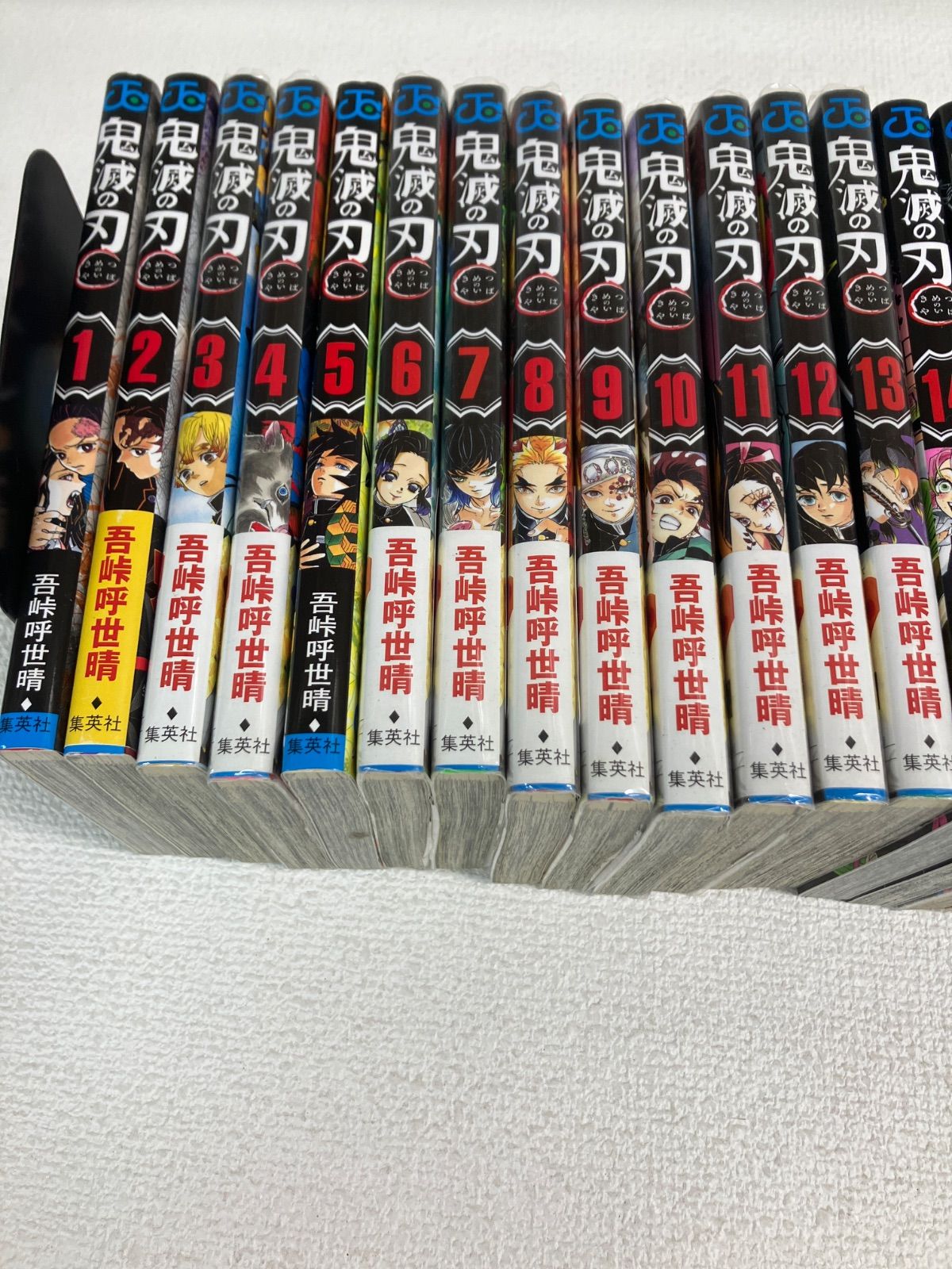 ☆③鬼滅の刃 1～23巻 全巻＋外伝・鬼殺隊見聞録・公式キャラクターズ